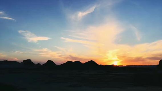 Tur Setengah Hari Safari Pasir Laut Merah Mesir dan Pengamatan Bintang bersama Suku Unta Saat Matahari Terbenam dan Safari Pasir