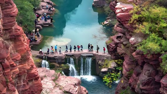Departing from Zhengzhou, Jiaozuo, Yuntaishan, Hongshi Gorge, and Xiaozhaigou (Chinese-language group tour)
