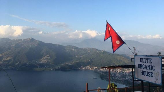 Pokhara: Private Führung durch die Weltfriedenspagode