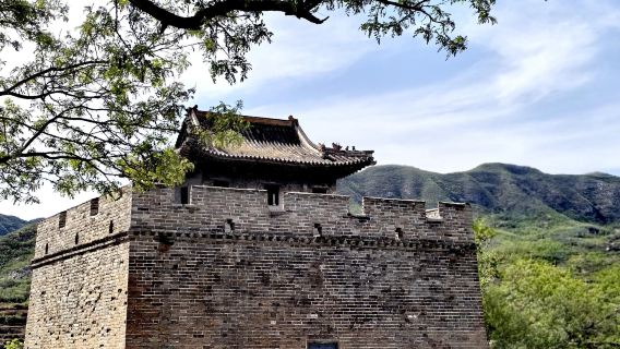 однодневный тур с индивидуальным трансфером в достопримечательности Янцюань Нянцзыгуань и Великую Китайскую стену Гугуань с услугами на китайском и английском языках (туда и обратно из Тайюаня)