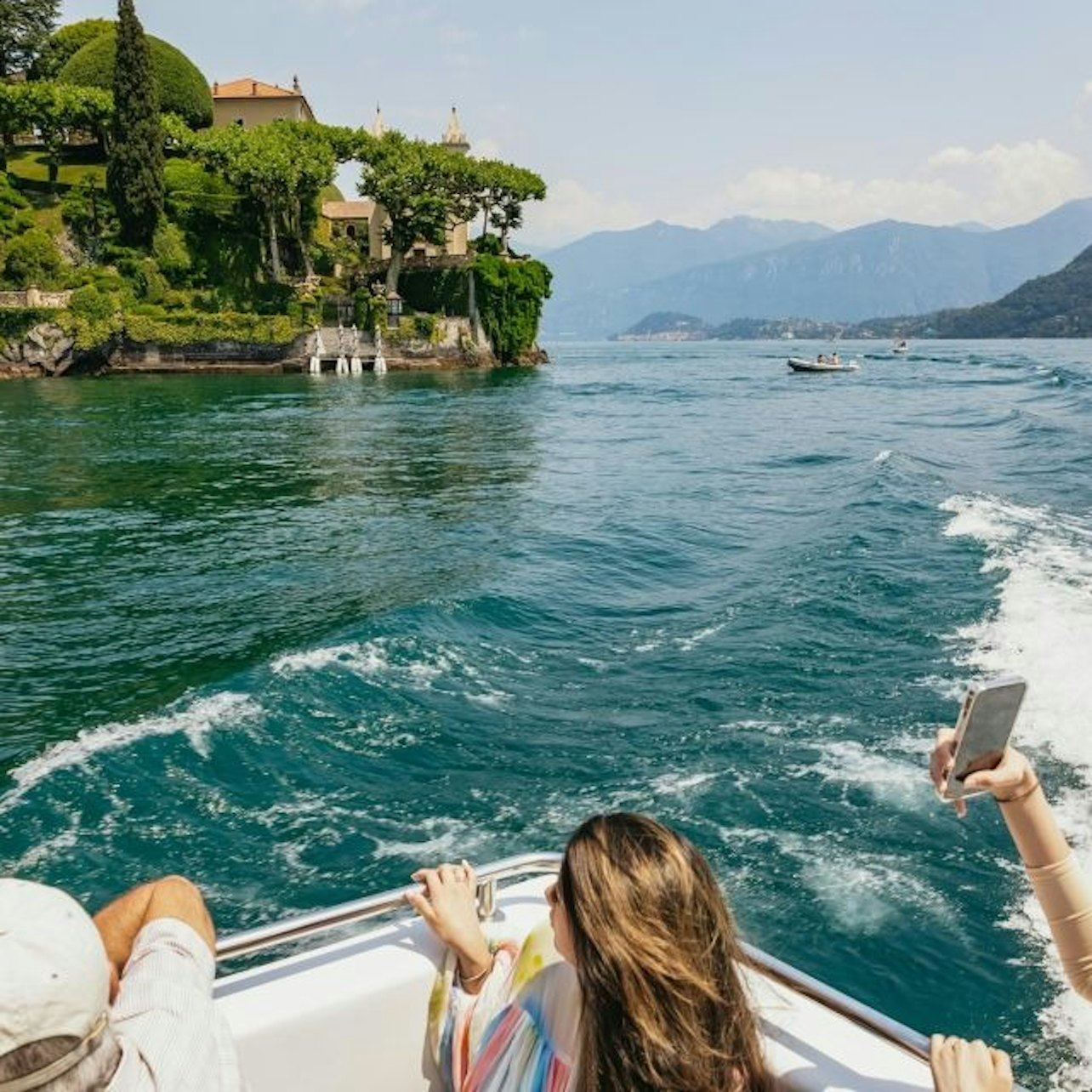 Como & Bellagio: Guided Tour from Milan + Private Lake Como Cruise