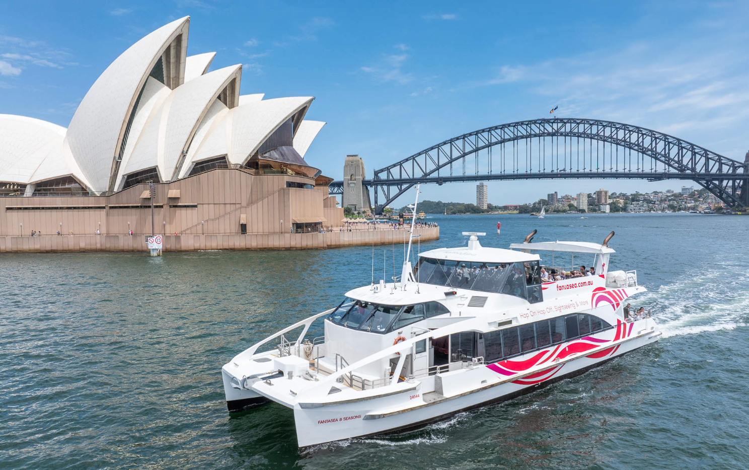 1-Hour Sightseeing Cruise Ticket in Sydney Harbour, Australia [Departing from Circular Quay]