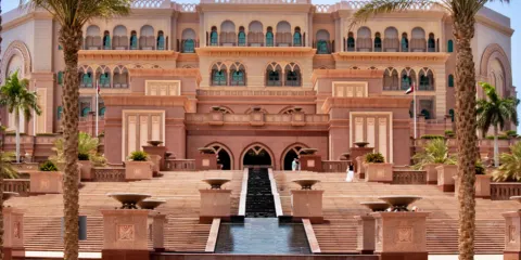 阿布扎比一日拼車遊(英文導遊+羅浮宮)