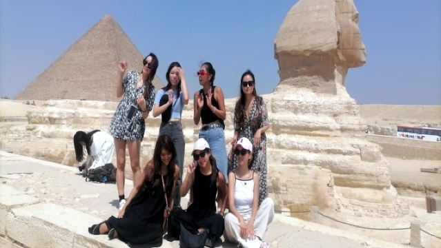 Piramidi di Giza e Museo Egizio del Cairo con guida privata e opzione per un giro in cammello