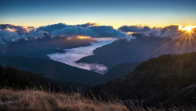 Taichung pergi-balik: Lawatan sehari Gunung Ali dengan sewaan peribadi 10 jam | Itinerari boleh disesuaikan
