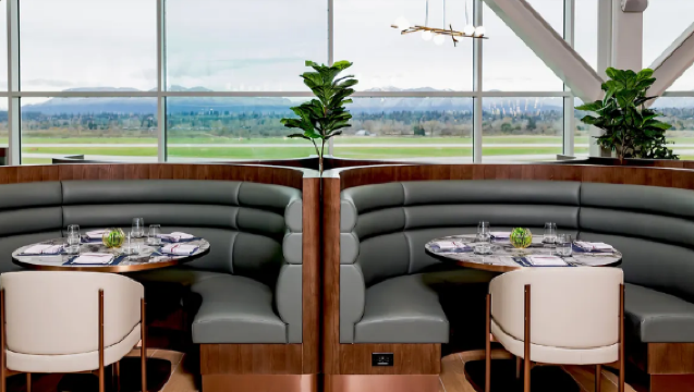 Servicio de Sala VIP Plaza Premium First en el Aeropuerto Internacional de Vancouver | Experiencia en sala VIP para tránsito | Experiencia de 3/6 horas con comida y bebida