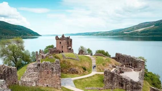 Berlepas dari Edinburgh: Lawatan Sehari dengan Sewaan Peribadi Berbahasa Cina ke Highlands Scotland + Loch Ness + Glencoe