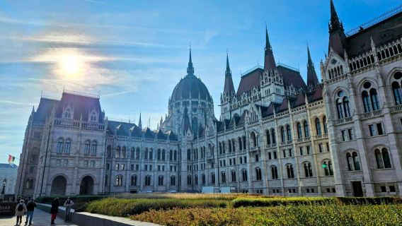 Budapest: Pest Side Stories (Downtown & City Park) - English