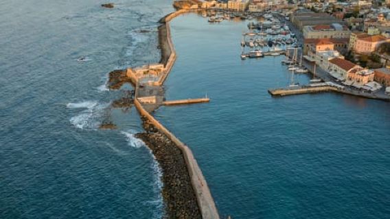 Chania: Stories of the gods: A Mythological Scavenger Hunt