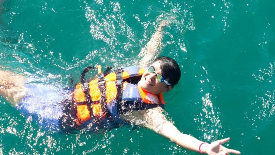 Hong Kong Sai Kung Full Day Snorkelling and Beach Yacht Tour