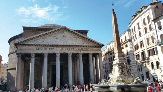 Rome: Pantheon, Trevi Fountain & Roman Squares Guided Tour