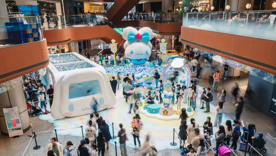 [56% Off] AIRSIDE Hong Kong Culture Package | AIRSIDE Journey + Double-Skin Milk Egg Waffles / Dim Sum Lunch Set | Includes Key Chain & AIRSIDE $50 Dining E-Coupon