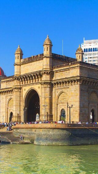 Mumbai Full-Day City Sightseeing Tour with Bollywood Studio Experience