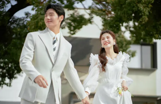 英國格拉斯哥Trip Moments【約拍跟拍婚拍街拍抓拍航拍攝影攝像/多語言翻譯/動作指導】