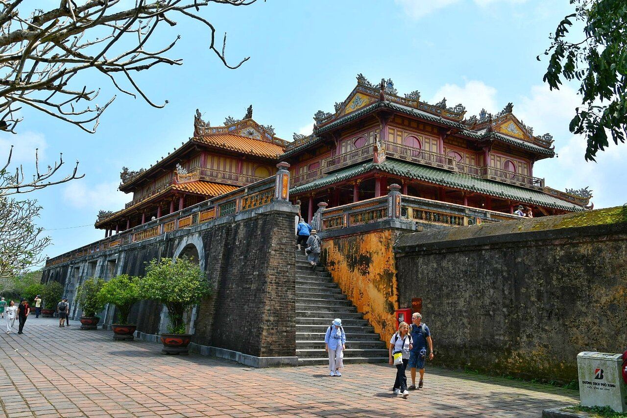 Hue Heritage Day Trip via Hai Van Pass – Small Group Tour from Da Nang/Hoi An