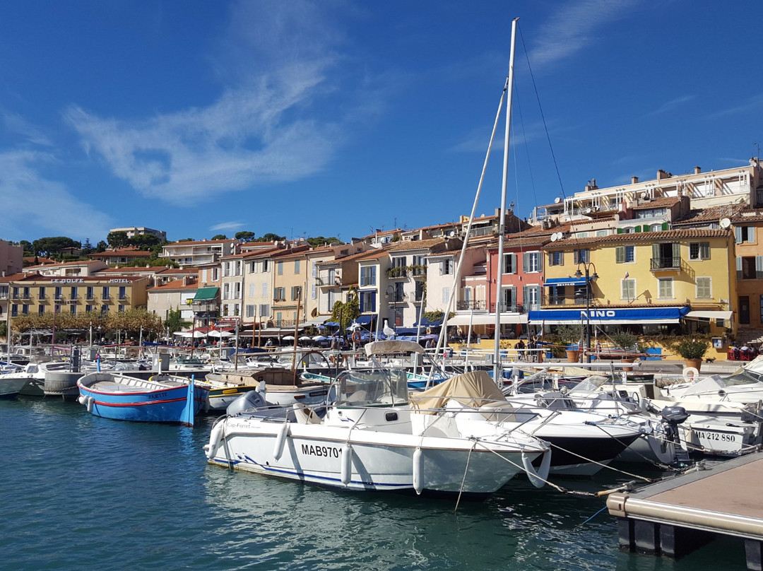 避開人潮+遊覽特色濱海小城：卡西斯+聖特羅佩一日遊