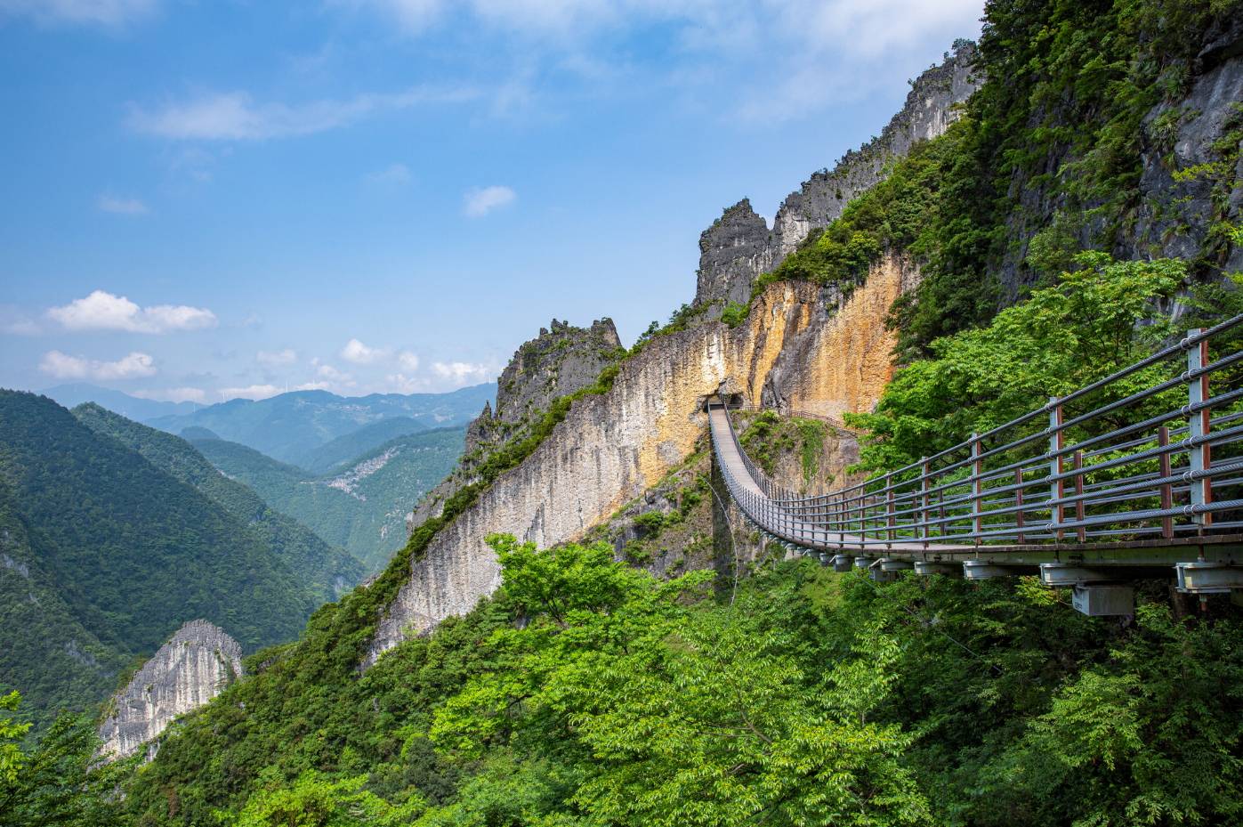 Tour privato di un giorno al Parco Forestale di Wulingshan e all'attrazione della Grande Gola di Chongqing