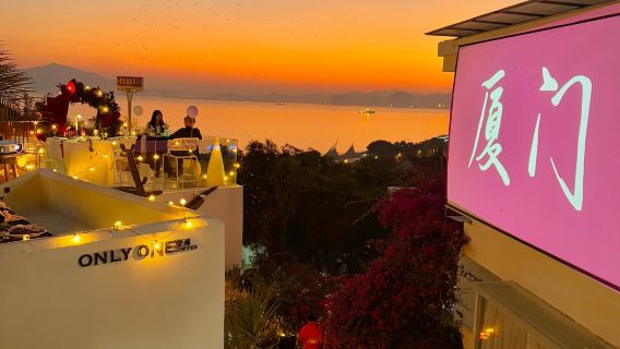 Business translation in Xiamen, Fujian | Exhibition translation | English - Japanese - Korean - French - Russian and other small languages|guide |Local guide|Hiking|Translation -V