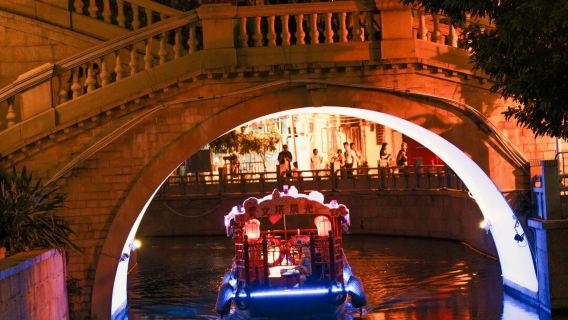 Guangzhou Xiguan: Bruce Lee's Ancestral Home + Pantang Wuyue one-day tour[Itinerary Adjustable|English guide