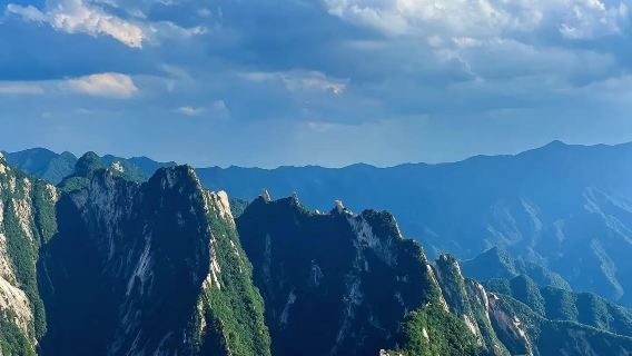 陝西-西安:華山ワンデーツアー 【貸切チャーター|プライベートツアー|中日英多言語ガイド】