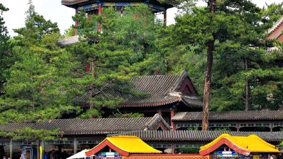Hebei Chengde: The Mountain Resort Scenic Area + Putuo Zongcheng Temple (Private Charter | Customized Tour | Chinese and English Guide)