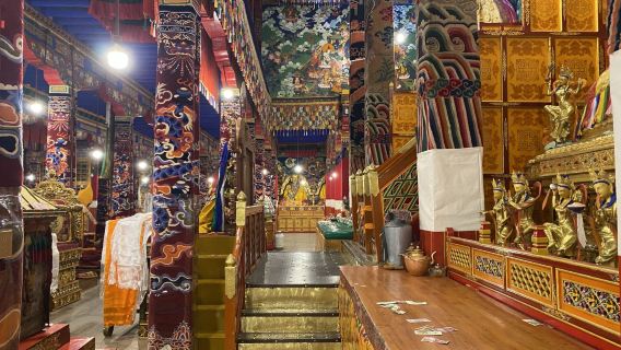 guide at attractions/museums in Lhasa | guide/local guide/translator hourly service