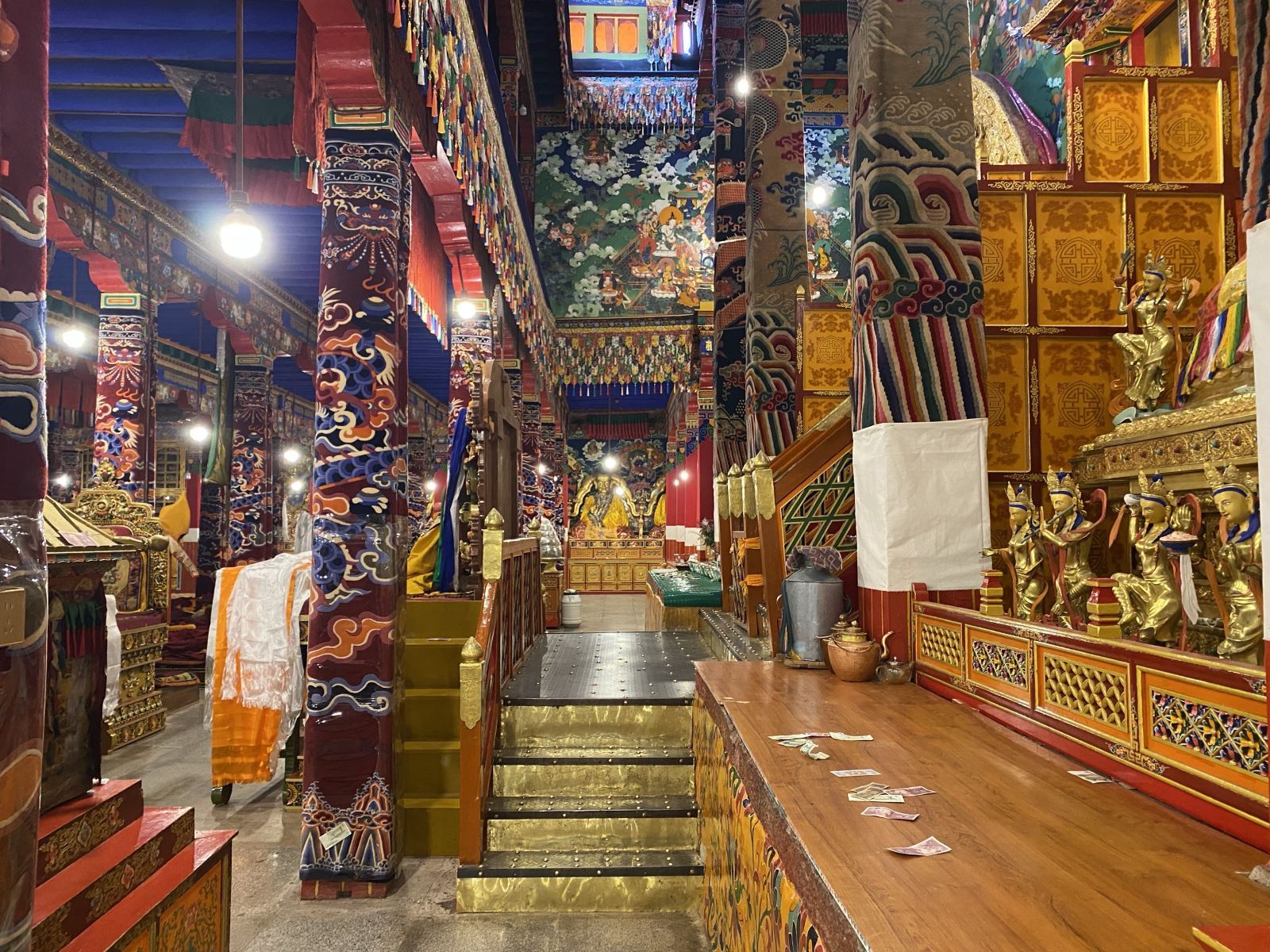 ラサ市の観光スポット・博物館     ガイドスタッフによる案内|ガイド/現地ガイド/通訳時間制サービス