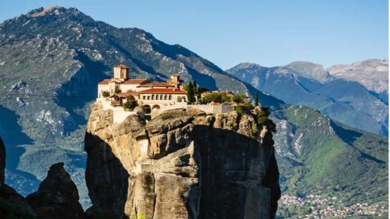 Meteora Tour dari Athens (Pemandu Tempatan & Penginapan Hotel Termasuk)