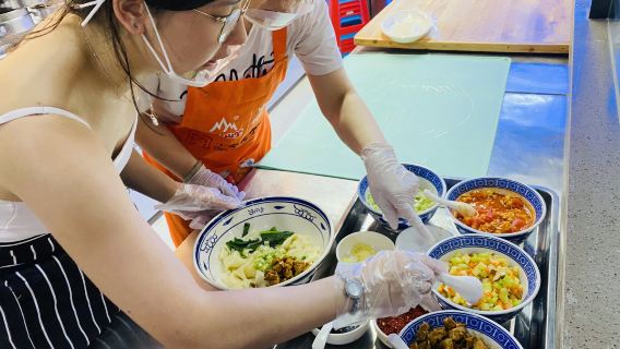 Xi'an Terracotta Army half-day tour + English guide + Biangbiang noodles making and tasting + Hanfu experiences