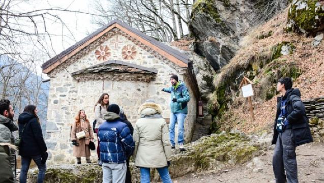 Depuis Sofia : excursion d'une journée au monastère de Rila et à la grotte Saint-Ivan en option