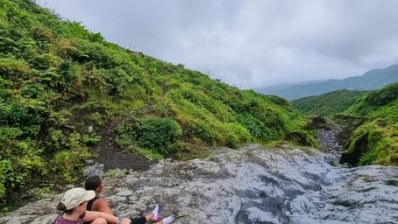 Pendakian gunung berapi La Soufriere di St Vincent