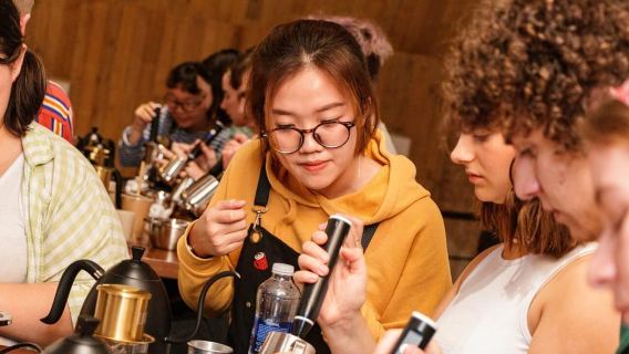 Kỹ thuật và bí quyết đằng sau món cà phê trứng nổi tiếng quốc tịch Việt Nam