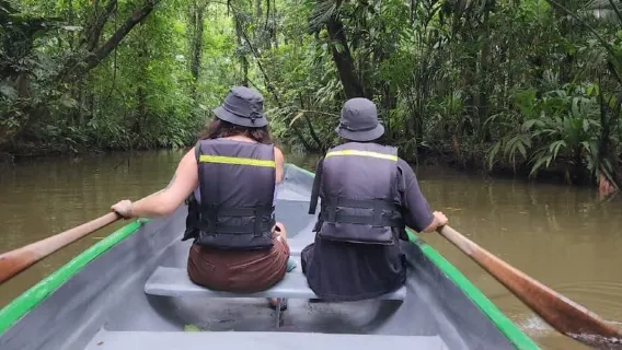 3-hour experience through the channels of the National Park.