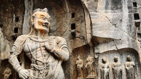 Penerangan VIP berpandu di Gua Longmen oleh pakar sejarah dan budaya [Termasuk tiket masuk dan pengangkutan pergi-balik ke tarikan pelancongan]