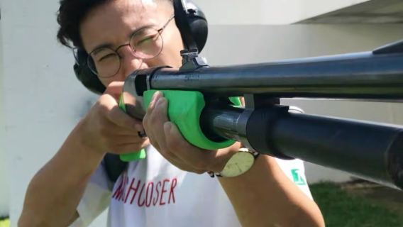 Experiencia de tiro con armas reales en el campo de tiro Phuket Shooting Range en Phuket, Tailandia