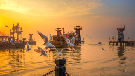 CCTV Wuxi Film and Television Base (Water Margin City) + Three Kingdoms Town 1-day tour from Suzhou