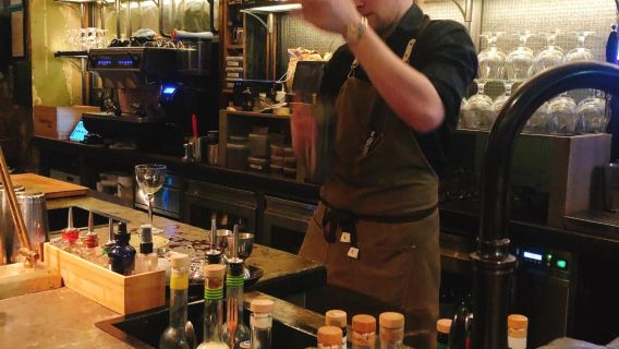 tempahan tempat duduk restoran viral Óx di Reykjavik, Iceland