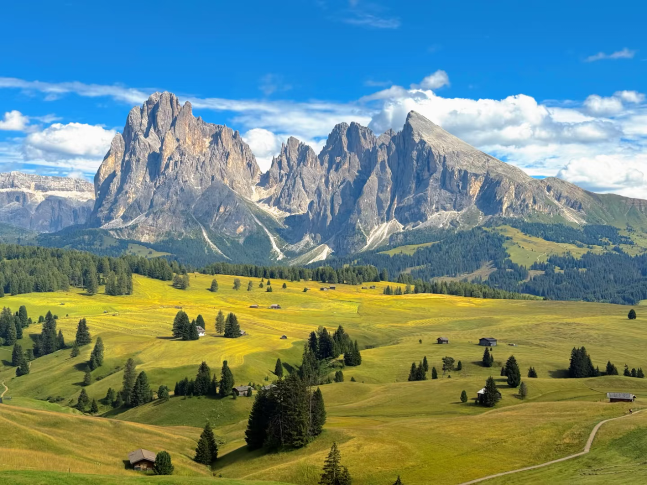 義大利威尼斯來回-多洛米蒂-富內斯山谷+刀鋒山/休斯高原包車