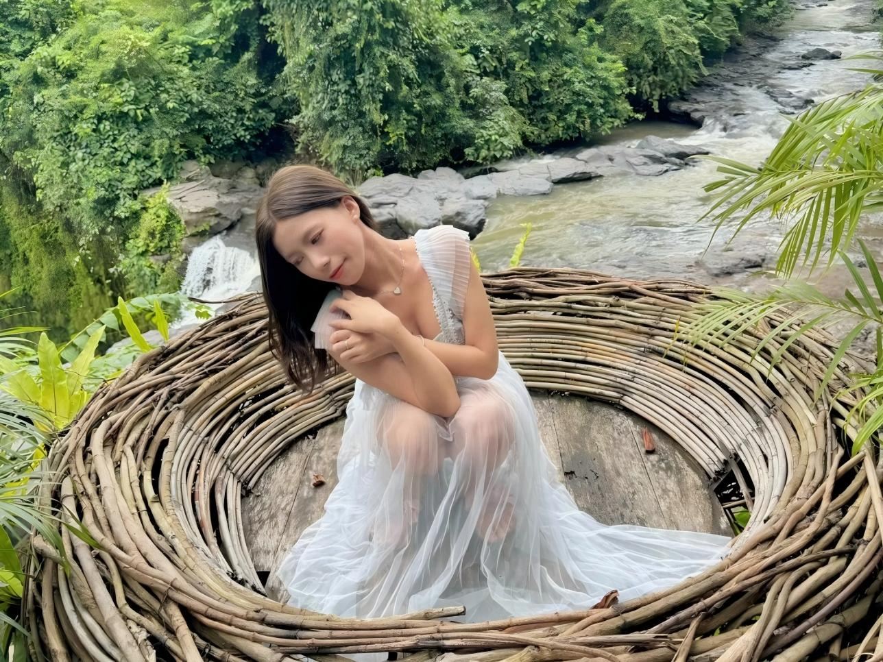 Bali: 1-day tour of jungle waterfall viewing, Sacred Monkey Forest, Ubud Palace & market