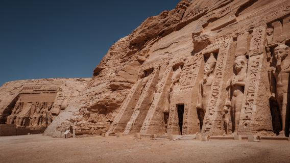 Private Tour from Aswan to Abu Simbel Temples with Hotel Transfer, Vehicle, Guide, and Admission Ticket