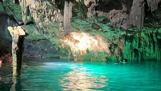 Tour di un giorno alle grotte acquatiche di Komodo: Grotta Ranko + Grotta fossile Mirror