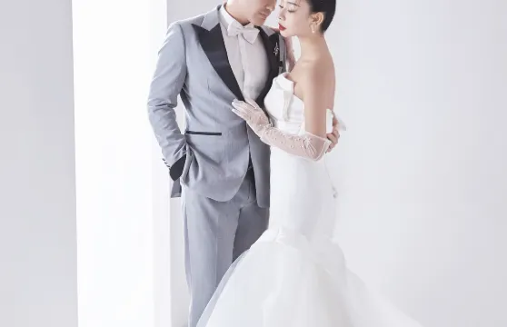 玉門 Trip Moments【一對一約拍跟拍婚拍街拍抓拍航拍攝影攝像/多語言翻譯】