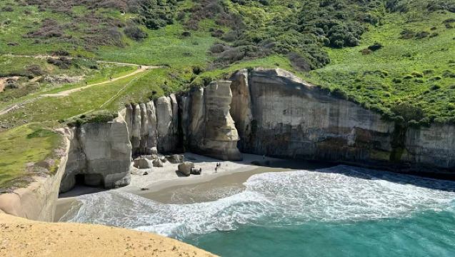 Lawatan Sehari di Bandar Dunedin, New Zealand [Stesen Keretapi + Dataran Octagon + Pantai Tunnel + Gereja St Paul]