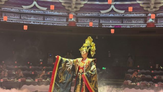 Yan Tian Xia • Banquete Musical (Luoyang) | Banquete Imperial em 360°, uma viagem instantânea à Era de Ouro Tang (Coma como um imperador + Assista a música e dança + Vista trajes antigos) - Experiência imersiva de "ser um cidadão da dinastia Tang" por um dia