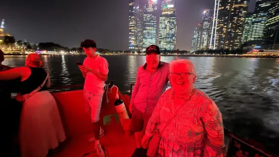 Singapore Skyline Sunset Cruise with Guided Night Walk