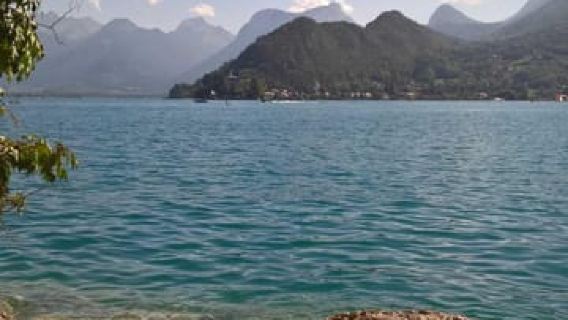 Annecy: Discover the most beautiful views of the lake on a hike
