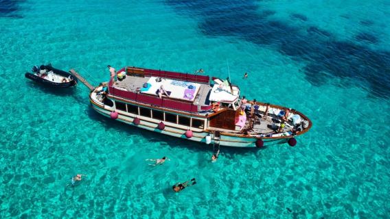 Boat Tour to Caprera and La Maddalena Archipelago
