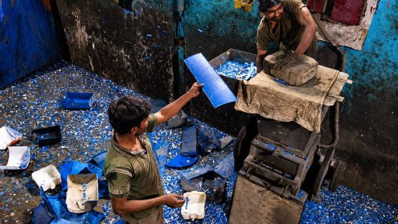 Mumbai Dharavi Slum Tour with a Local Guide