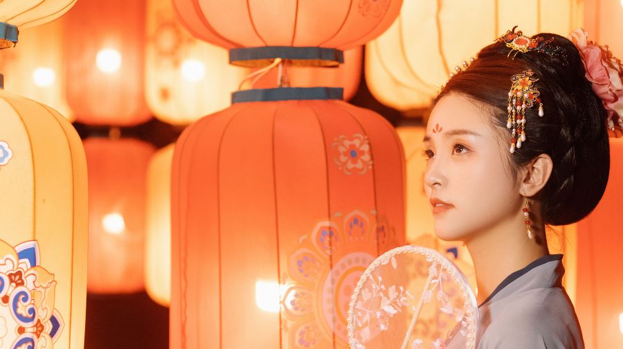 西安長安十二時辰主題街區旅拍【專業旅拍無隱形消費+道具+專業動作指導（不含門票）】