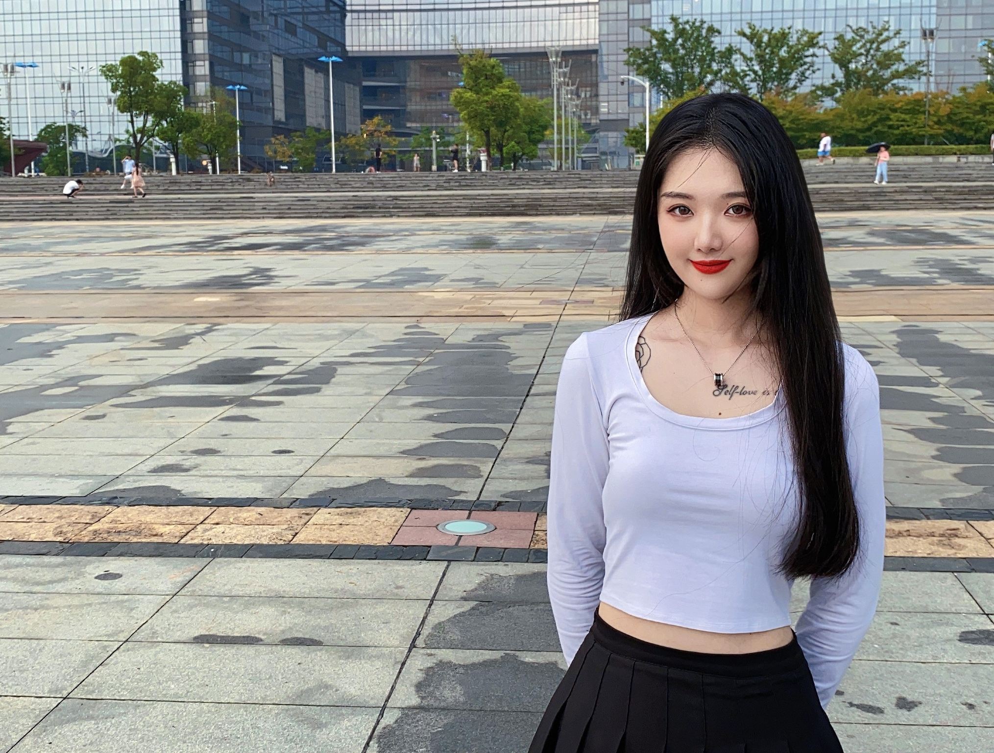 Shanghai Private Guide Service (Oriental Pearl Radio & Television Tower + Huangpu River Cruise with commentary + 1-on-1 guide accompaniment + customizable attractions)